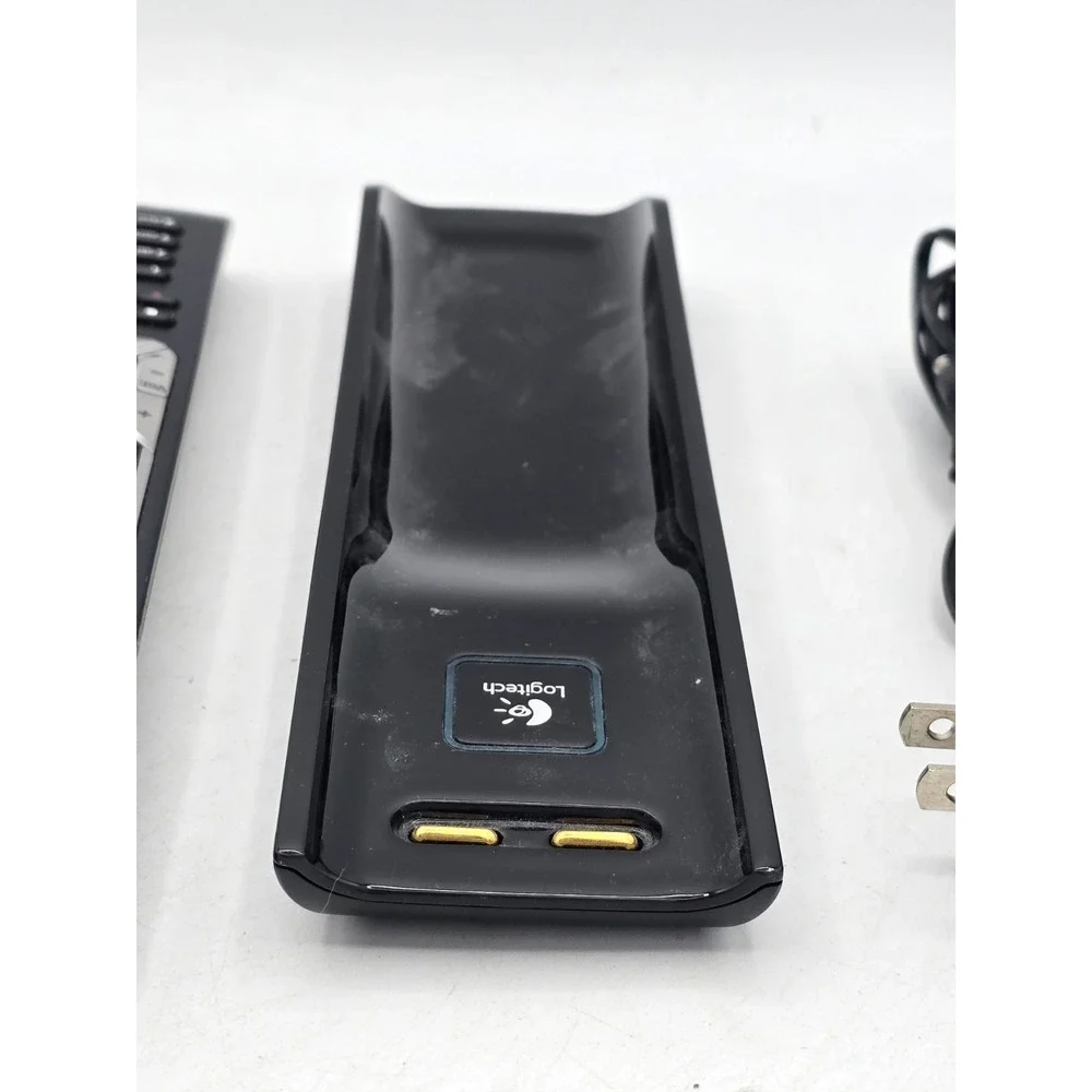 Logitech Harmony 720 Universal Remote w/ Charging Dock - NEEDS BATT - Has Damage